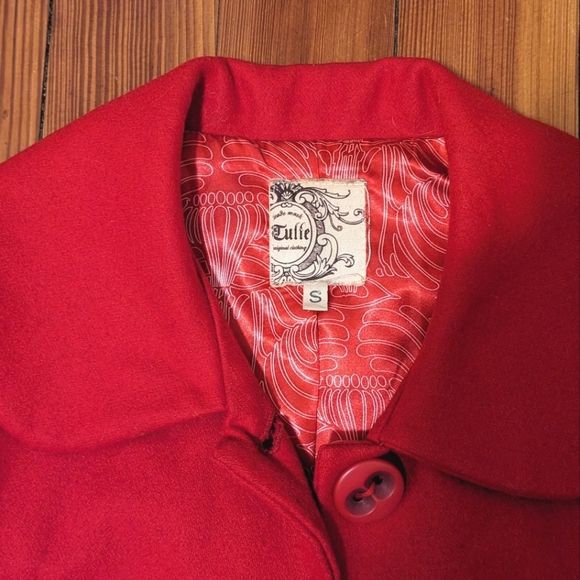 Tulle red cropped wool blazer with printed lining, size small, EUC - Picture 3 of 3
